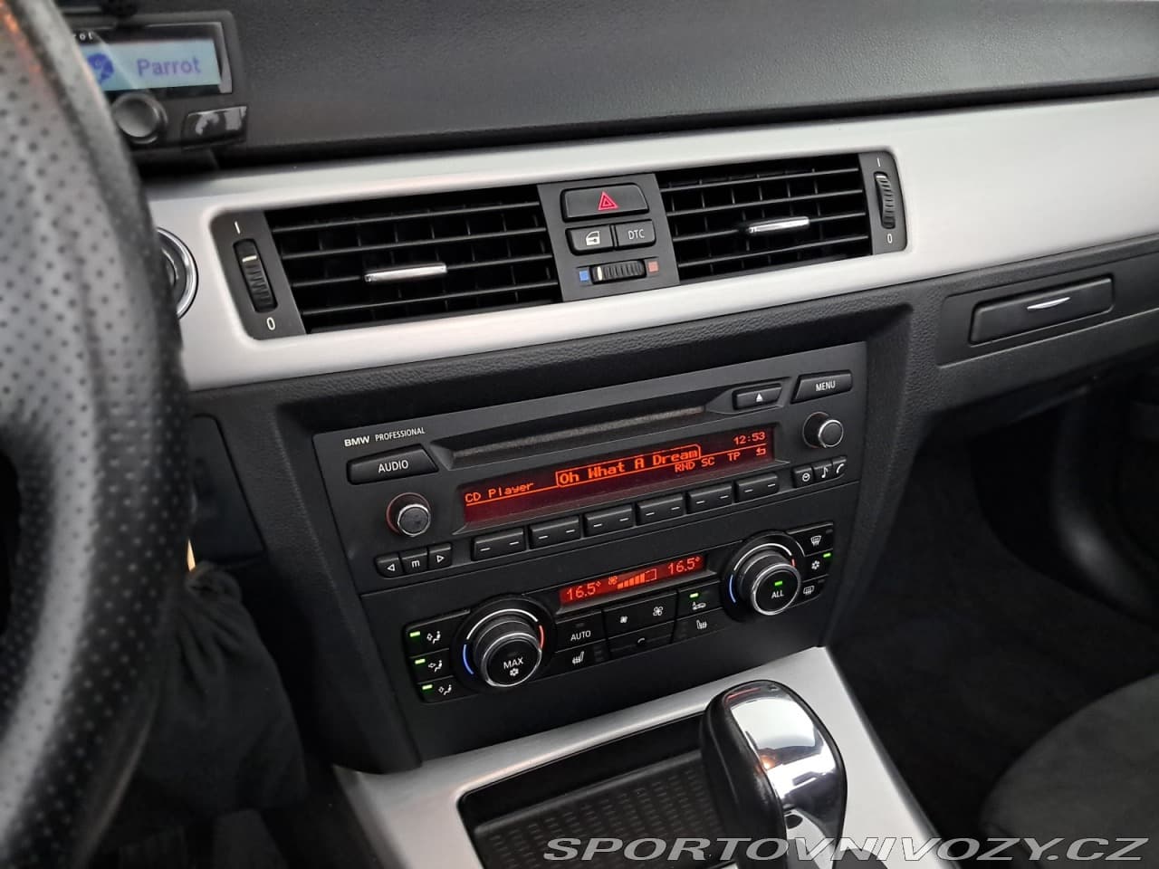 2010 BMW 3-SERIES - 12