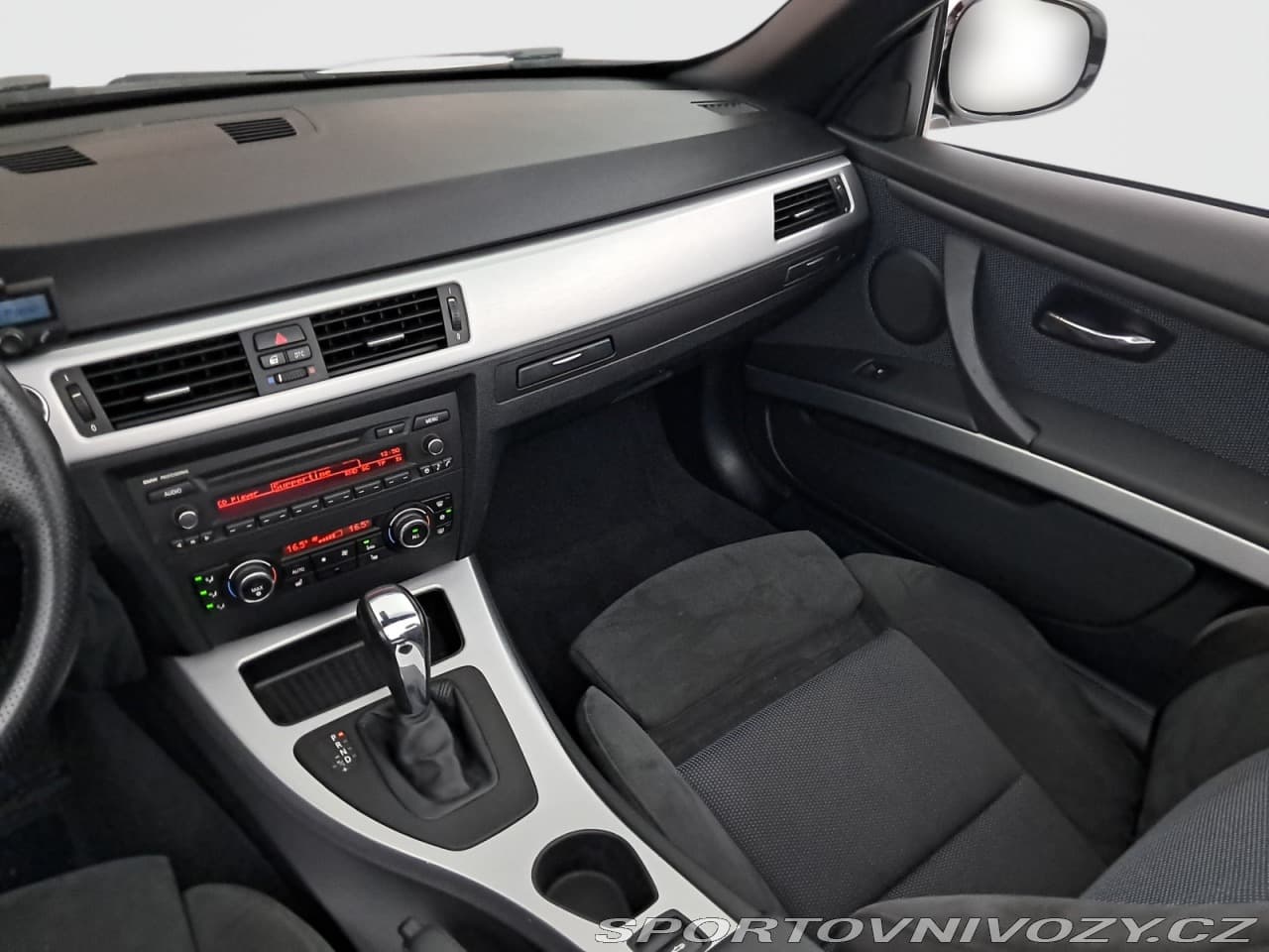 2010 BMW 3-SERIES - 8