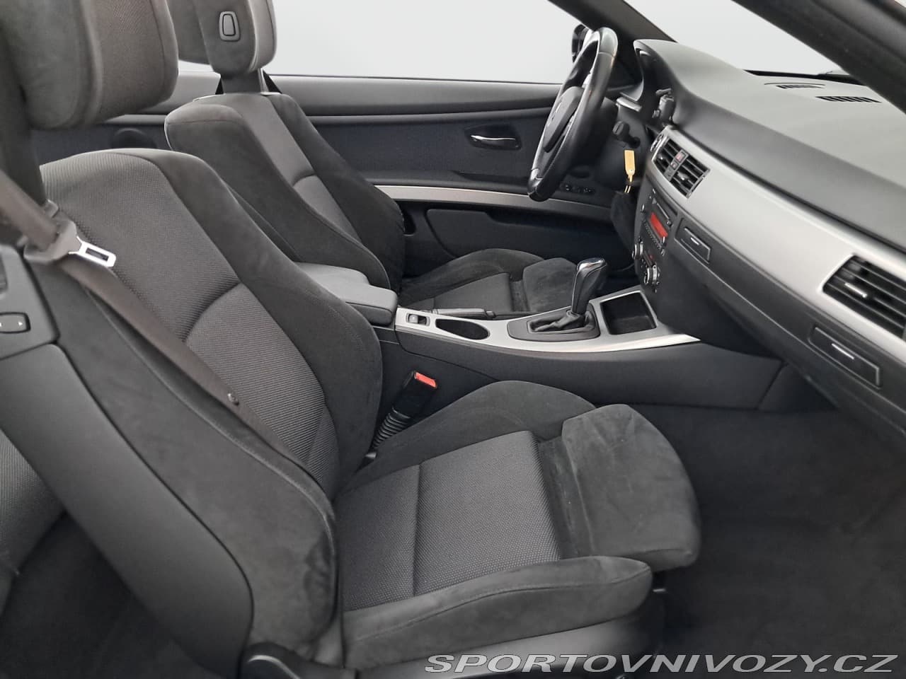 2010 BMW 3-SERIES - 9