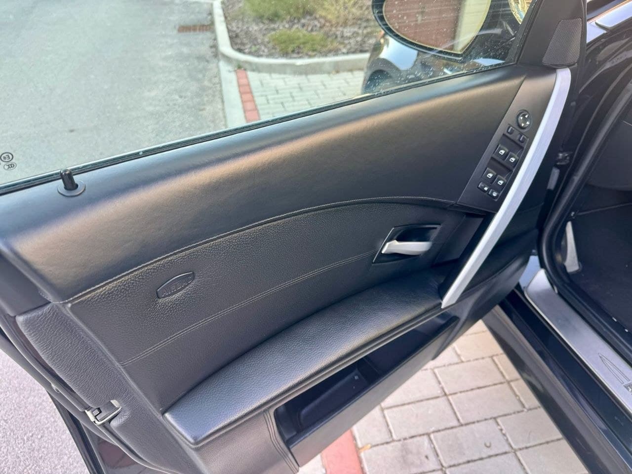 2005 BMW M5 - 10