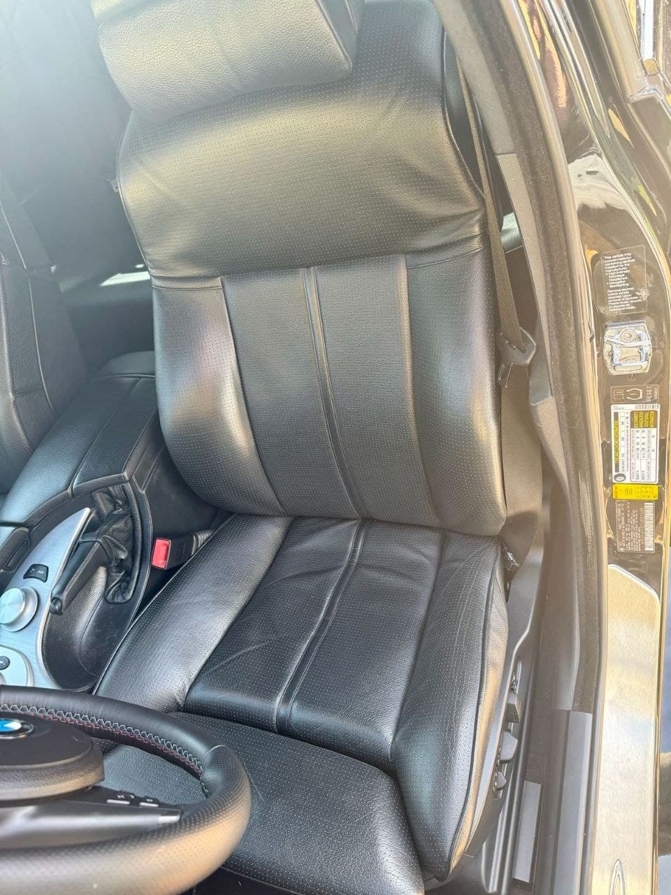 2005 BMW M5 - 14