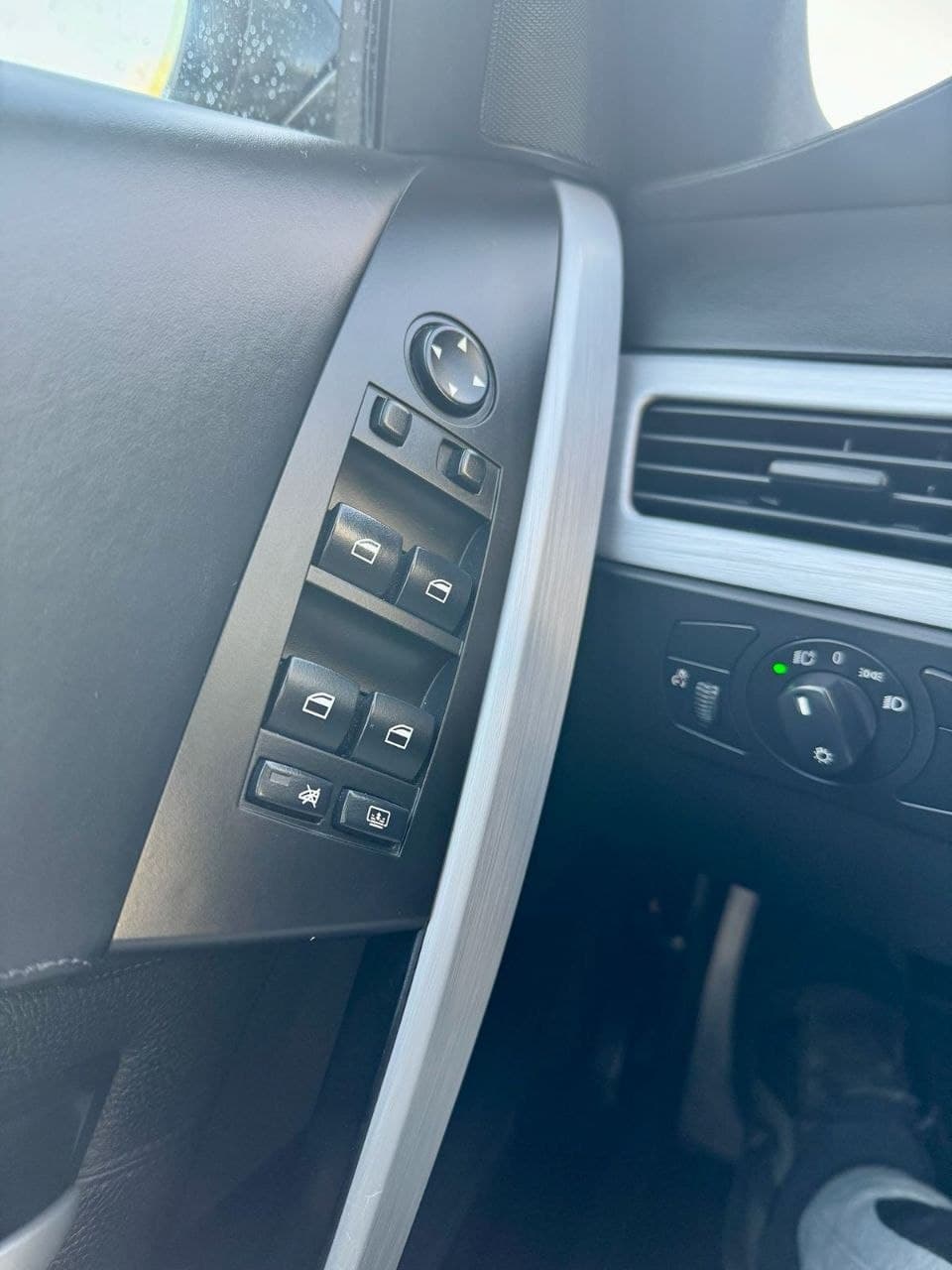 2005 BMW M5 - 2