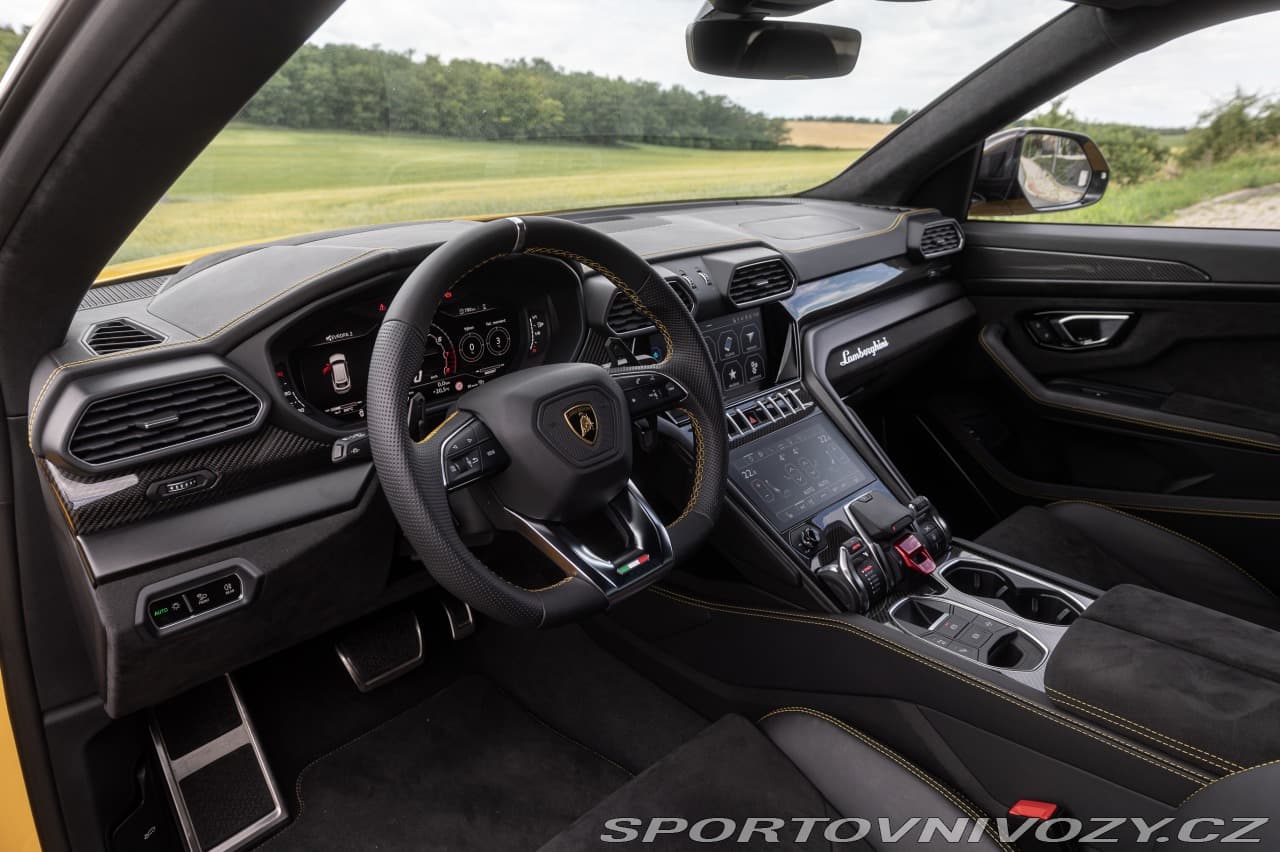 2022 Lamborghini URUS - 8