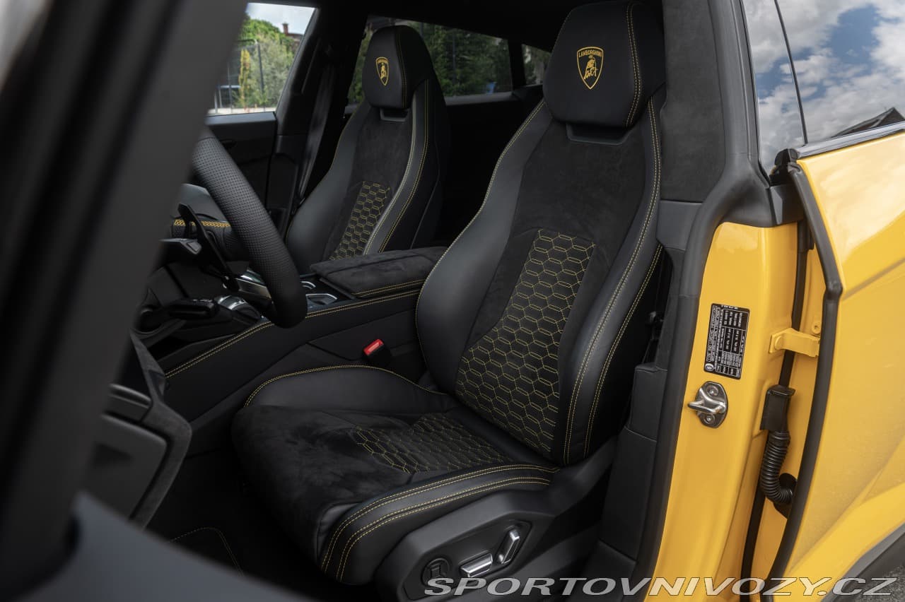 2022 Lamborghini URUS - 9