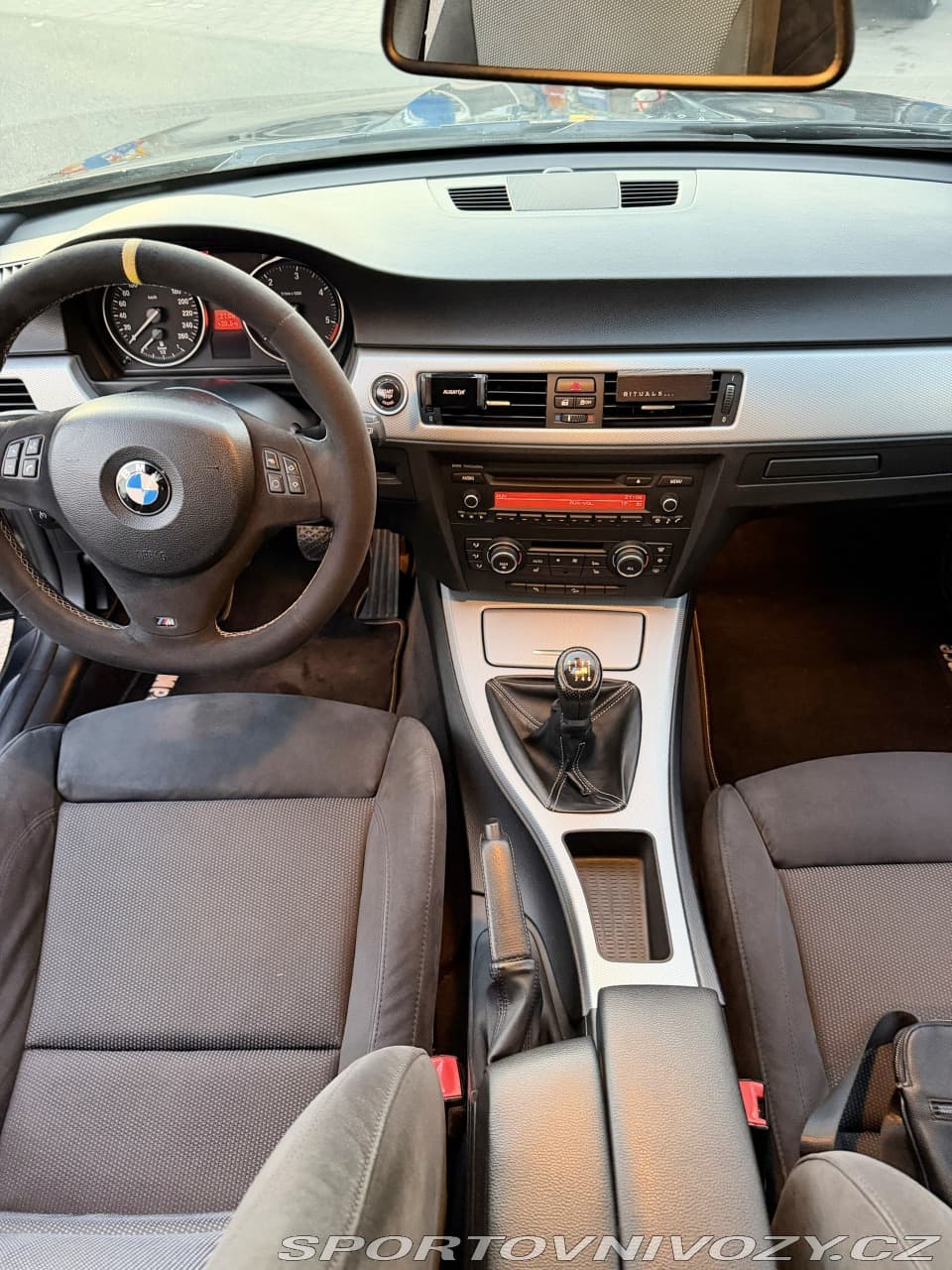 2011 BMW 3-SERIES - 9