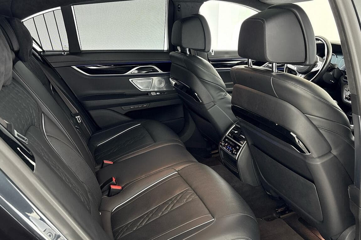 2018 BMW 7-SERIES - 12