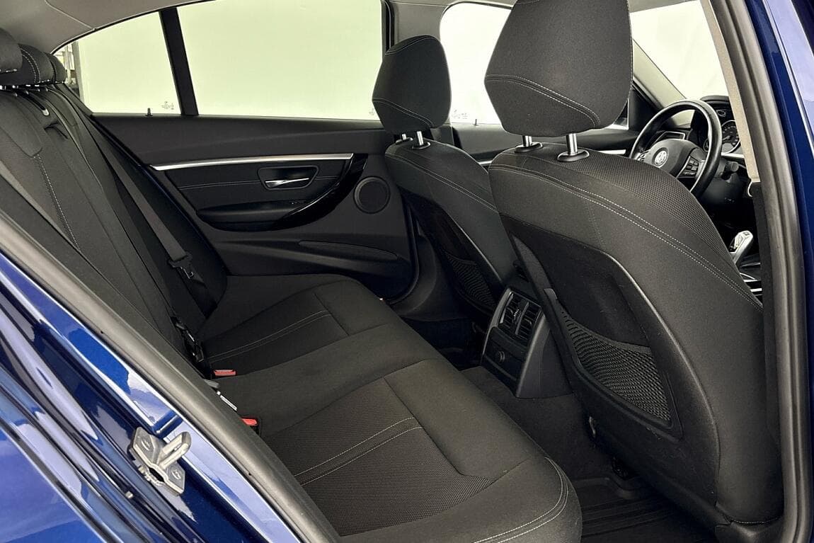 2018 BMW 3-SERIES - 10