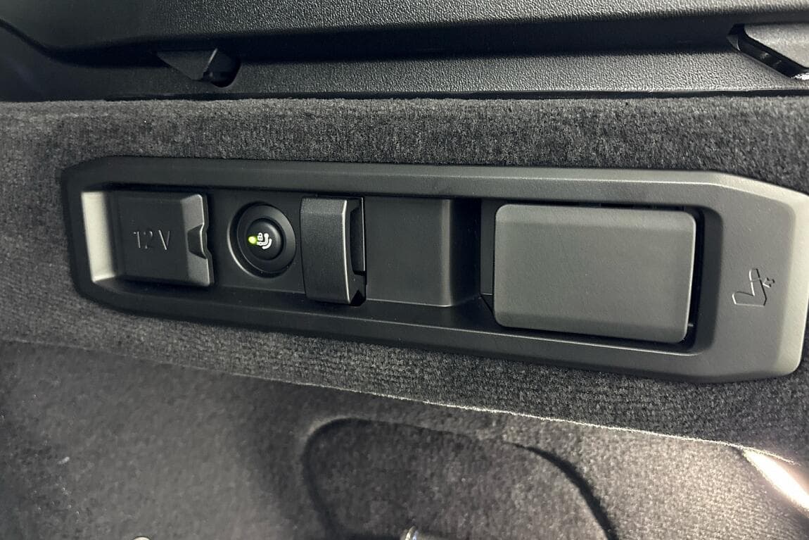 2026 BMW 5-SERIES - 11