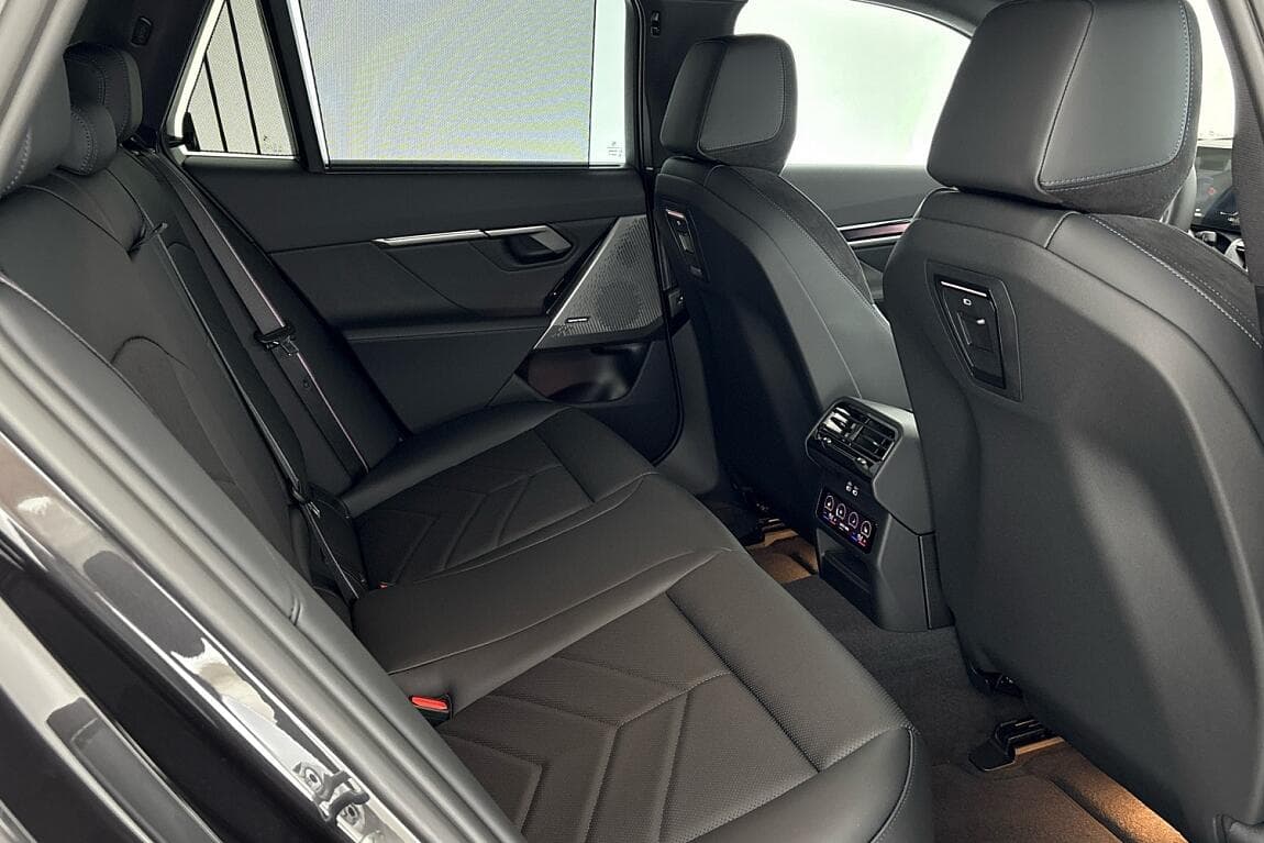 2026 BMW 5-SERIES - 12