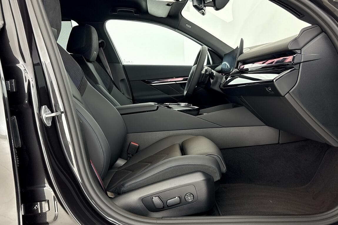2026 BMW 5-SERIES - 13