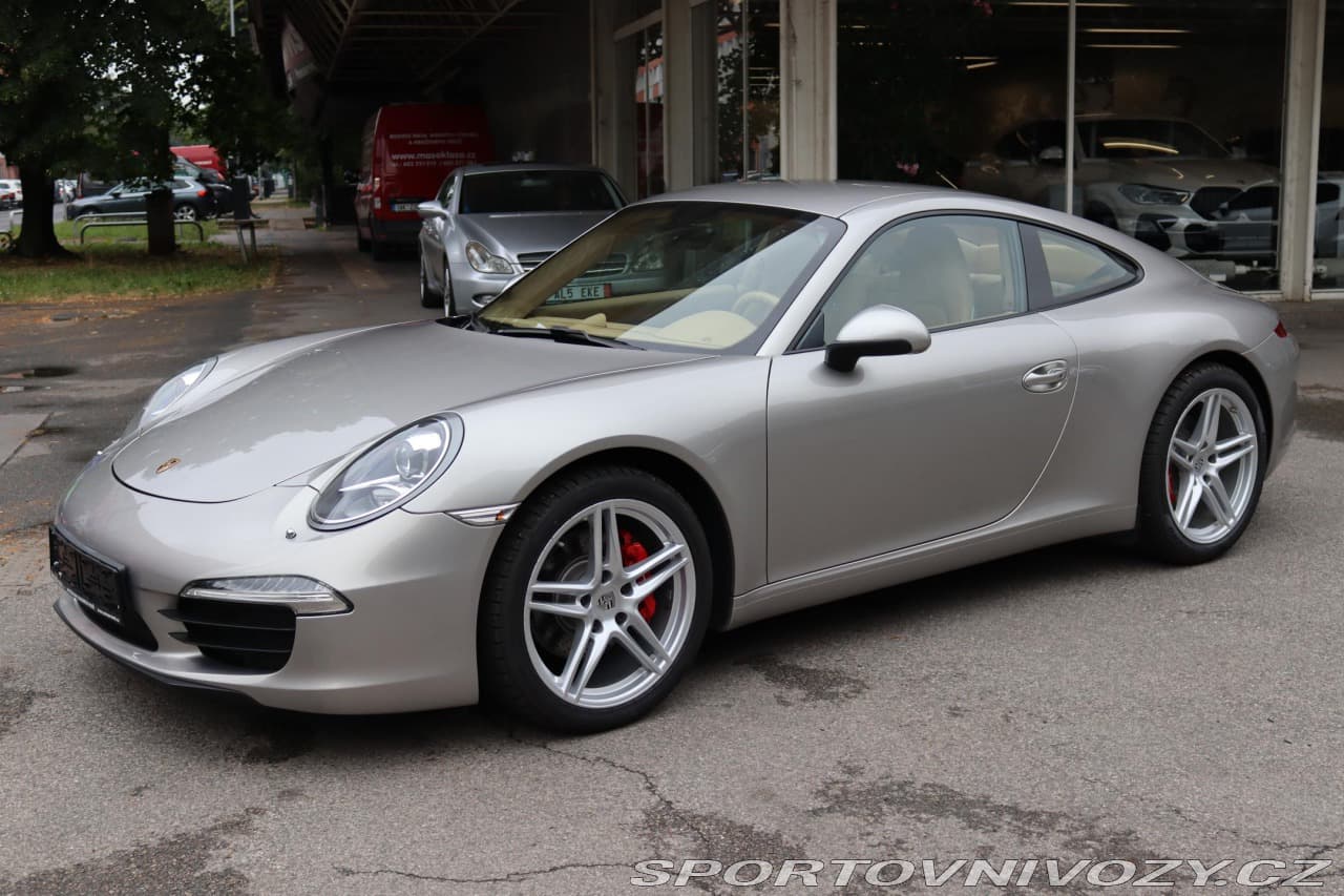 2012 Porsche 911 - 16