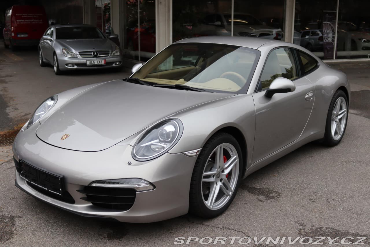 2012 Porsche 911 - 17