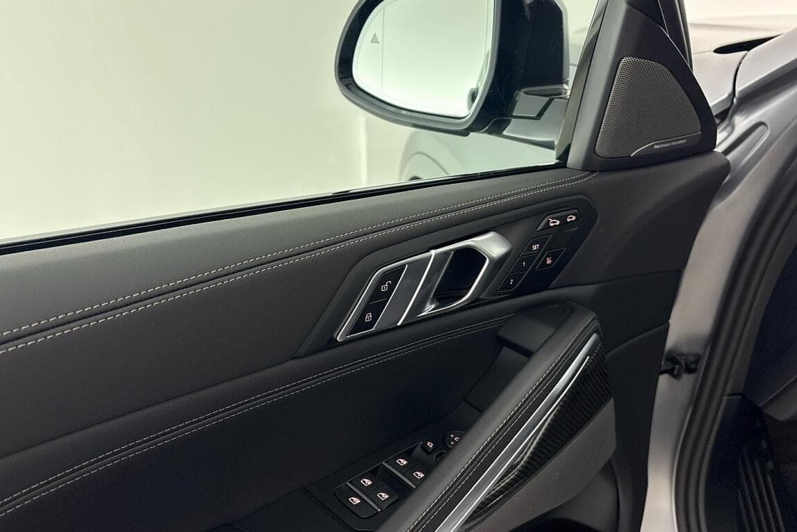 2025 BMW X6 - 17