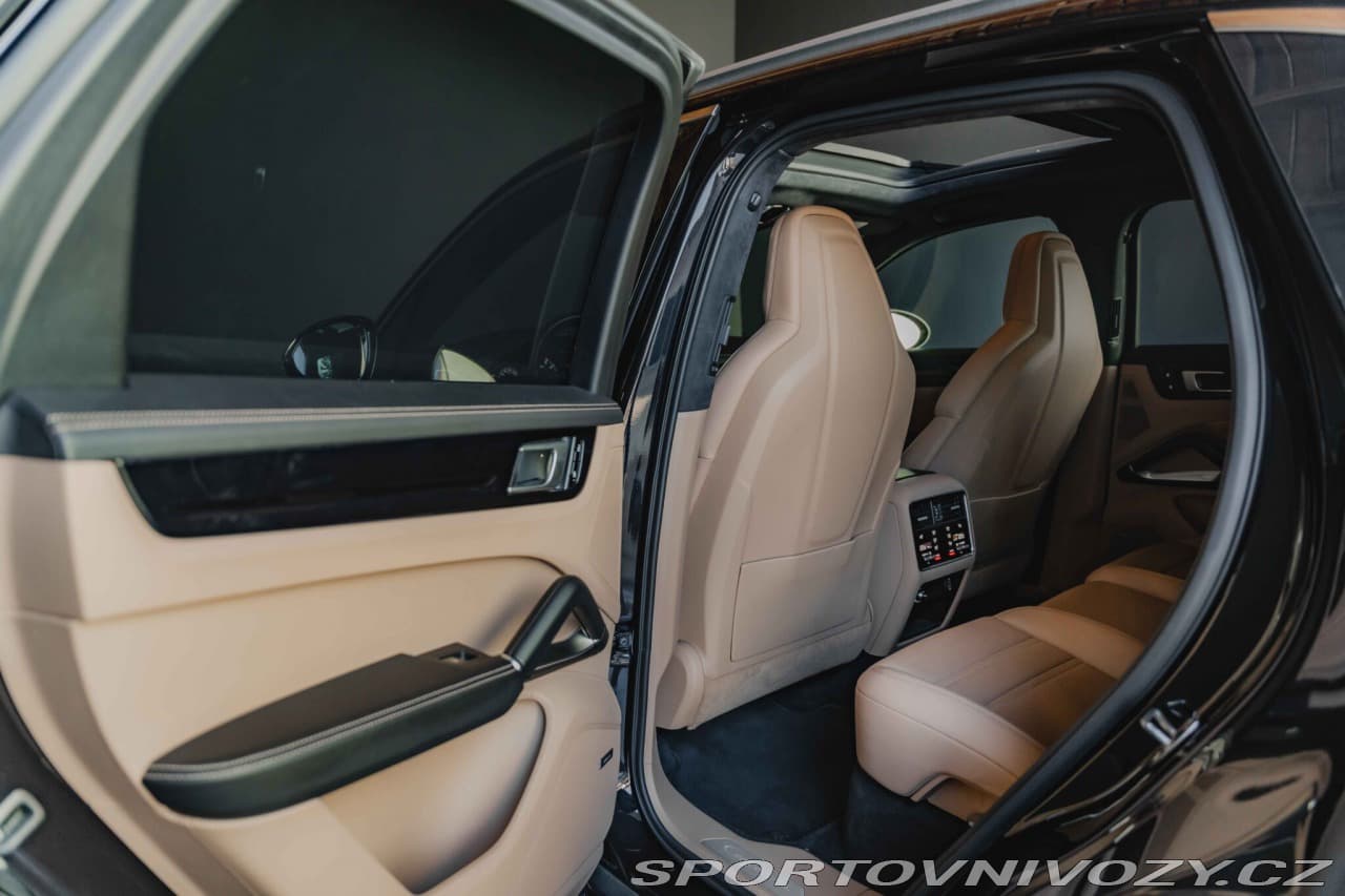 2019 Porsche CAYENNE - 7