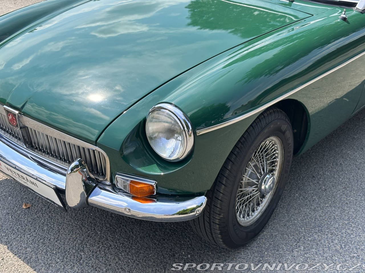 1977 MG MGB - 11