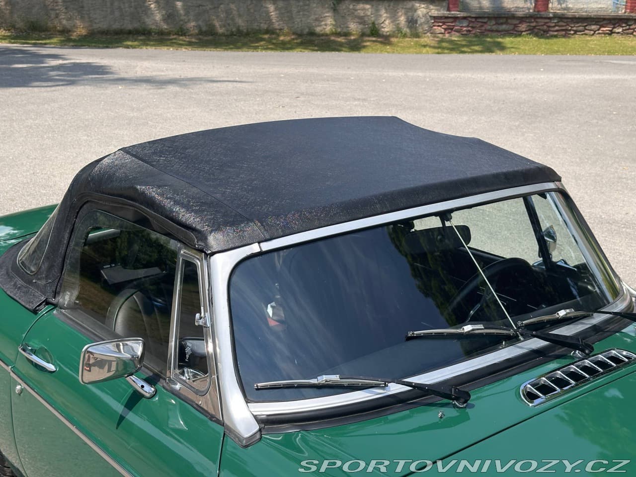 1977 MG MGB - 16