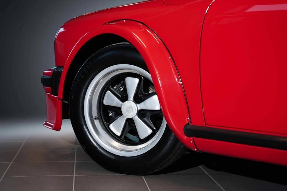 1977 Porsche 911 - 12