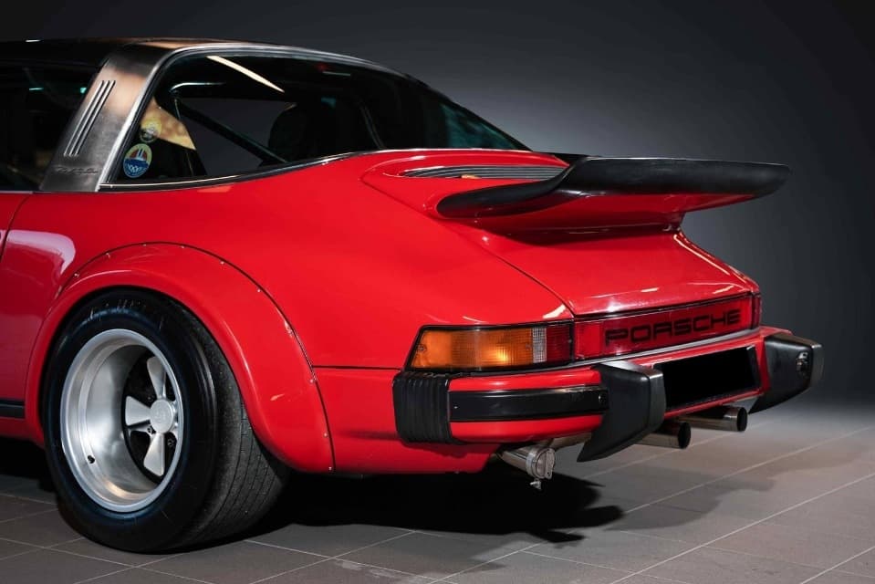 1977 Porsche 911 - 13