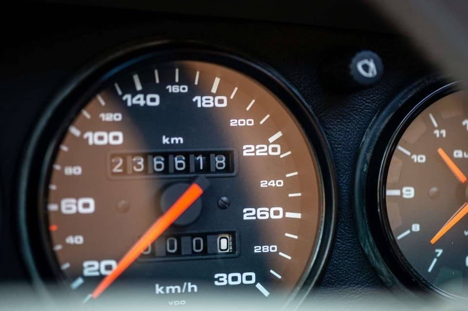 1991 Porsche CARRERA - 12