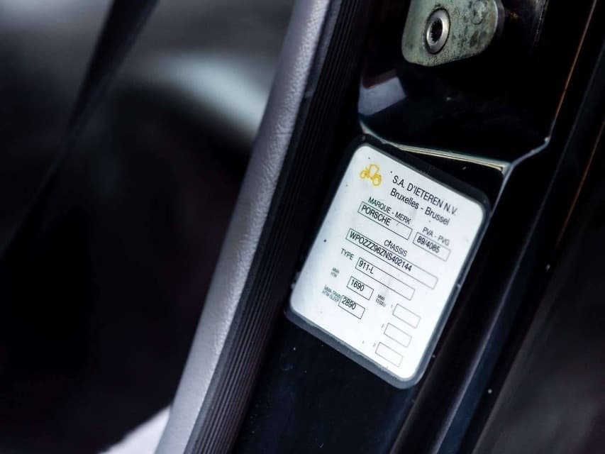 1991 Porsche CARRERA - 14