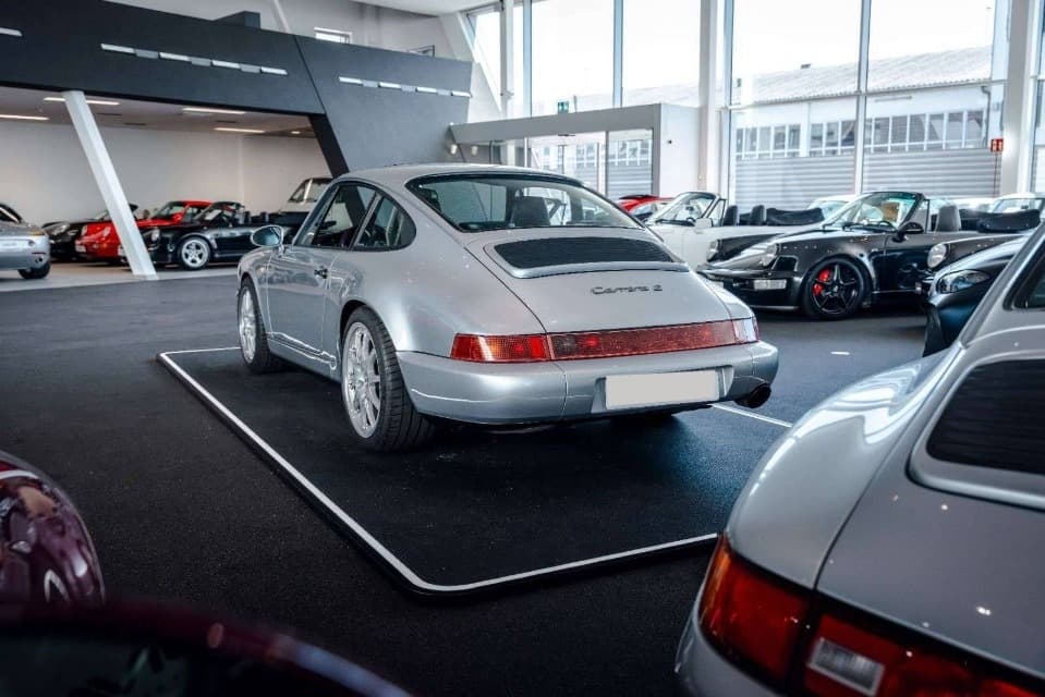 1990 Porsche CARRERA - 4