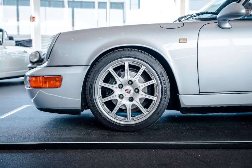 1990 Porsche CARRERA - 8