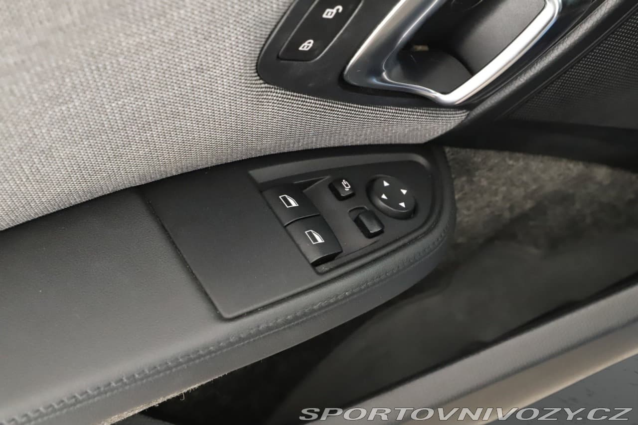 2018 BMW i3 - 19