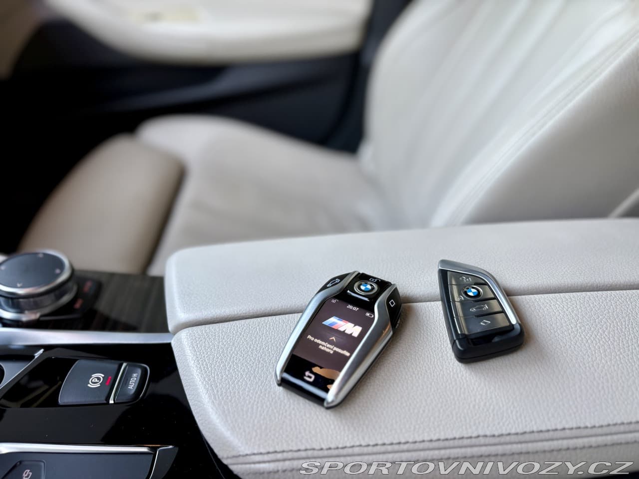 2018 BMW 5-SERIES - 12