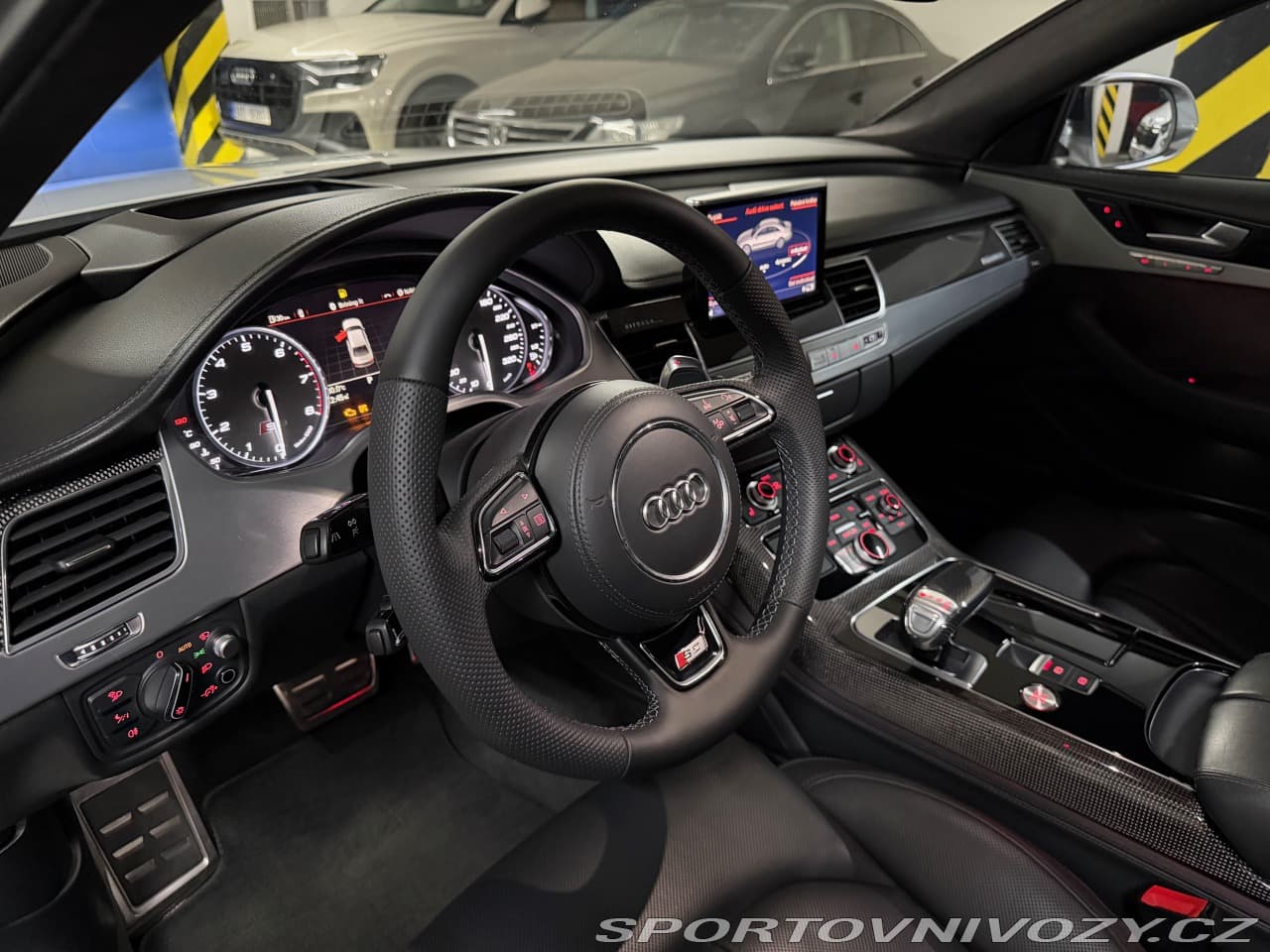2014 Audi S8 - 10