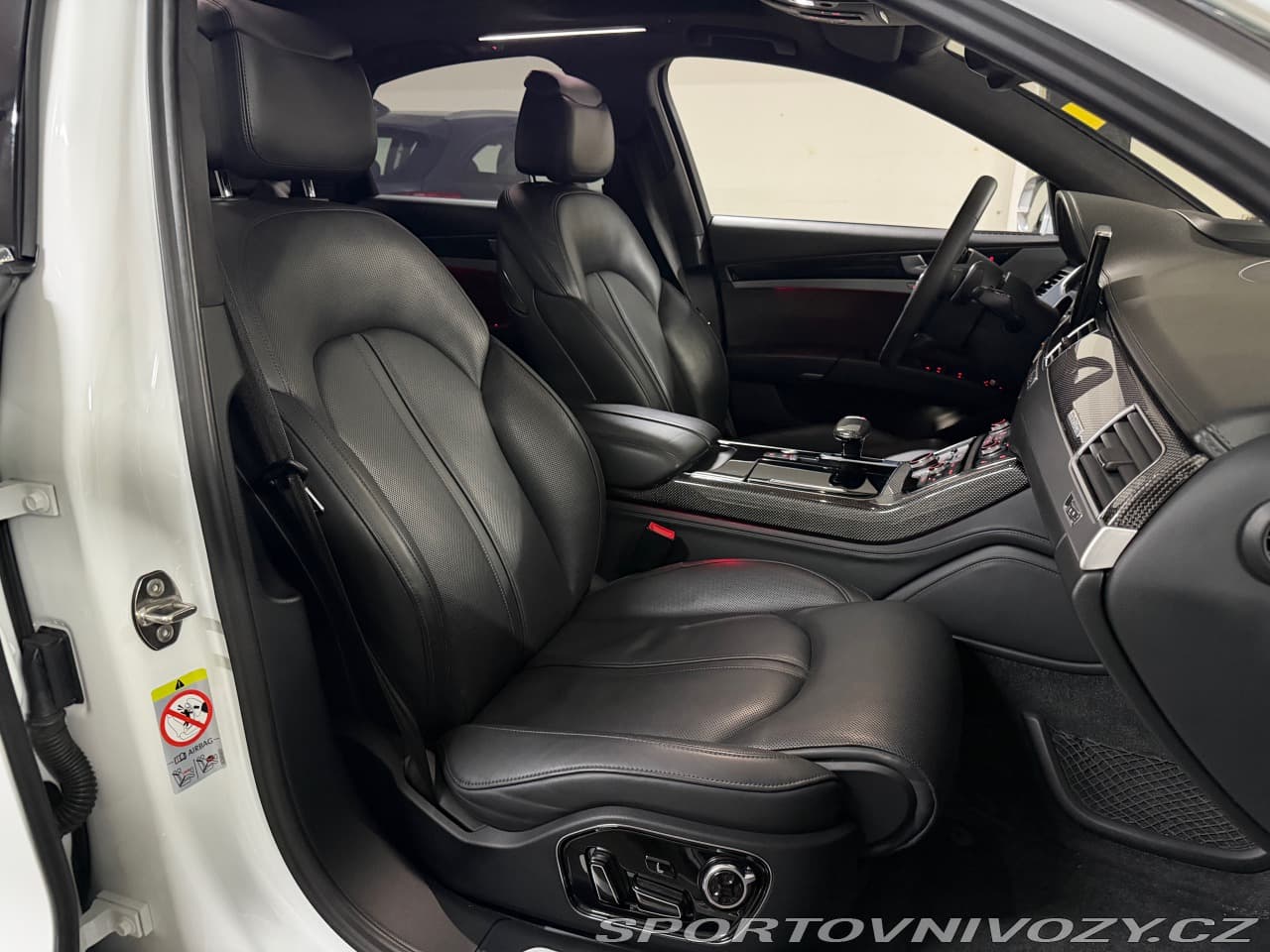 2014 Audi S8 - 13