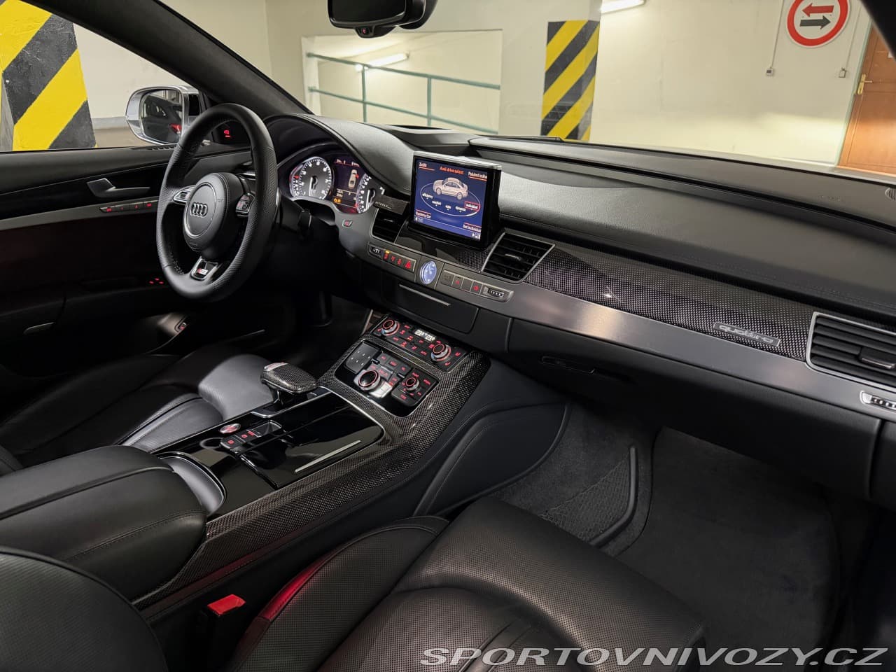 2014 Audi S8 - 14