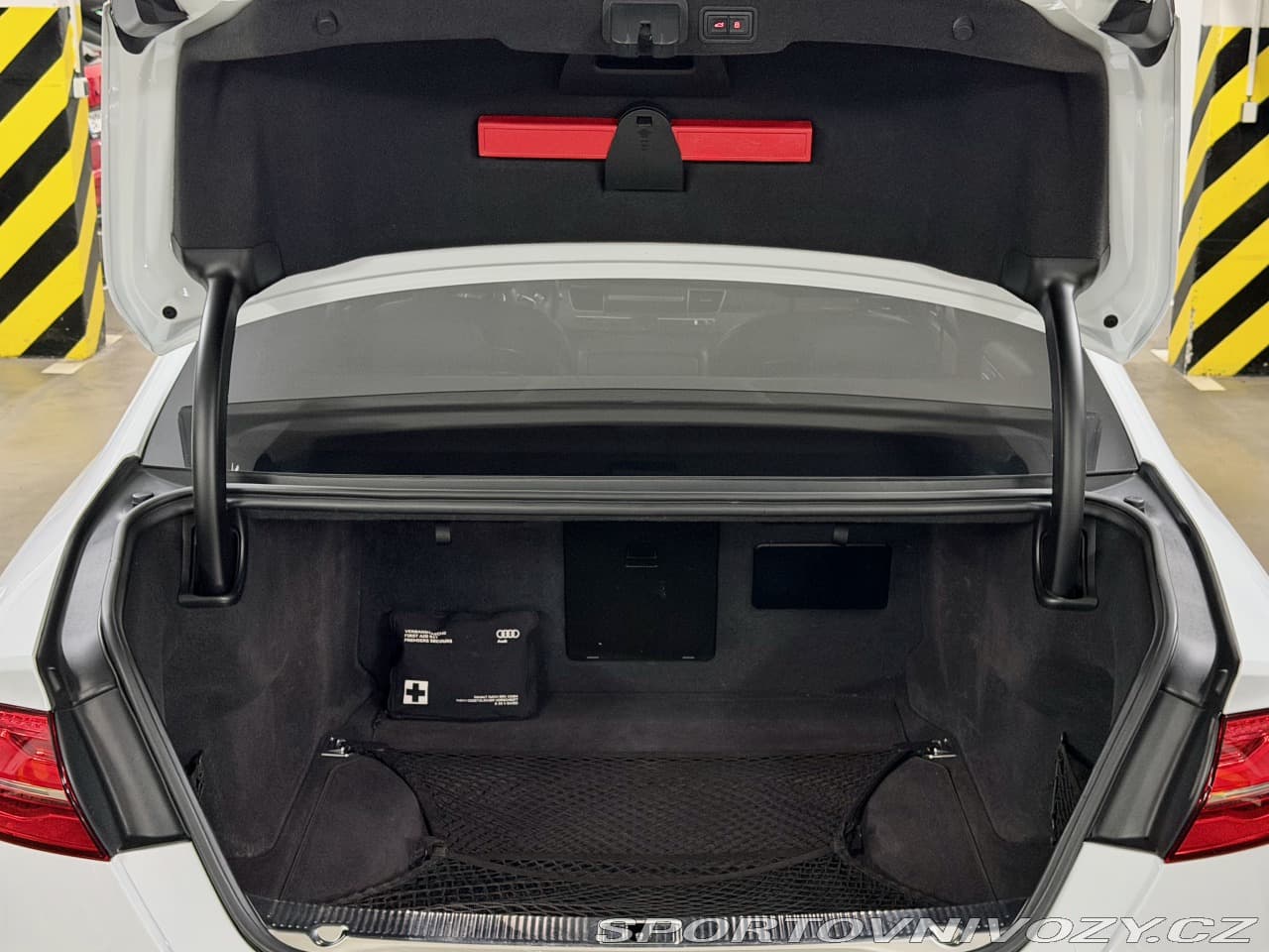 2014 Audi S8 - 20