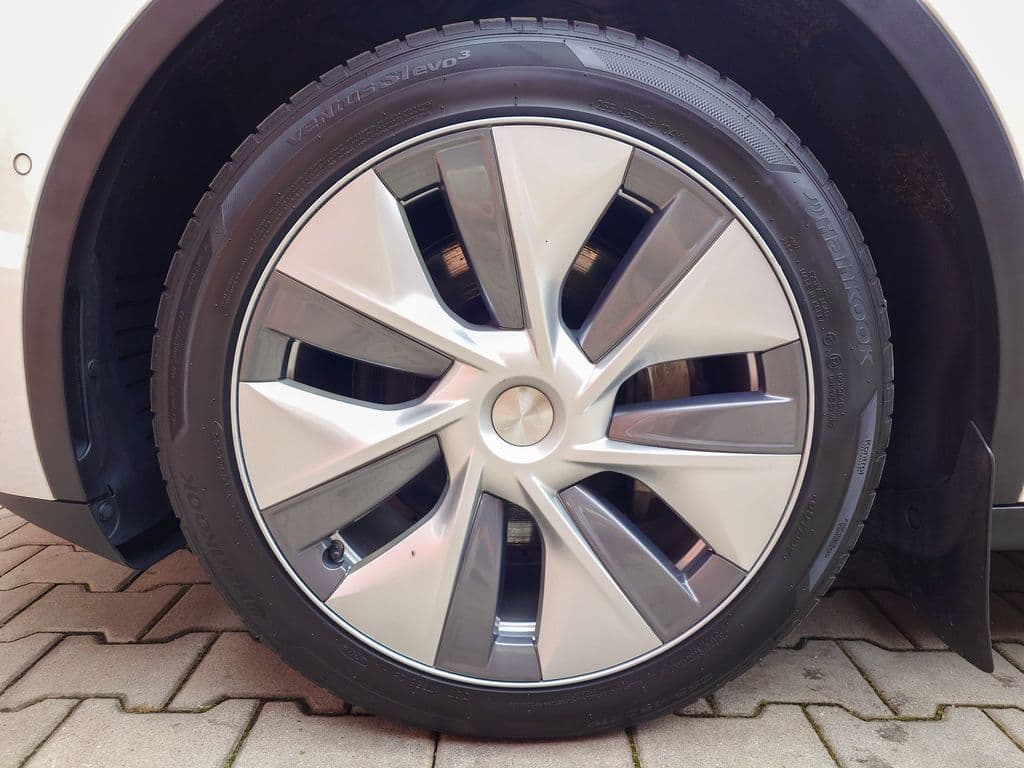 2022 Tesla MODEL Y - 10