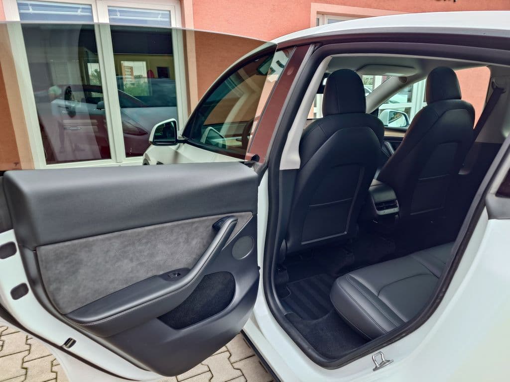 2022 Tesla MODEL Y - 14