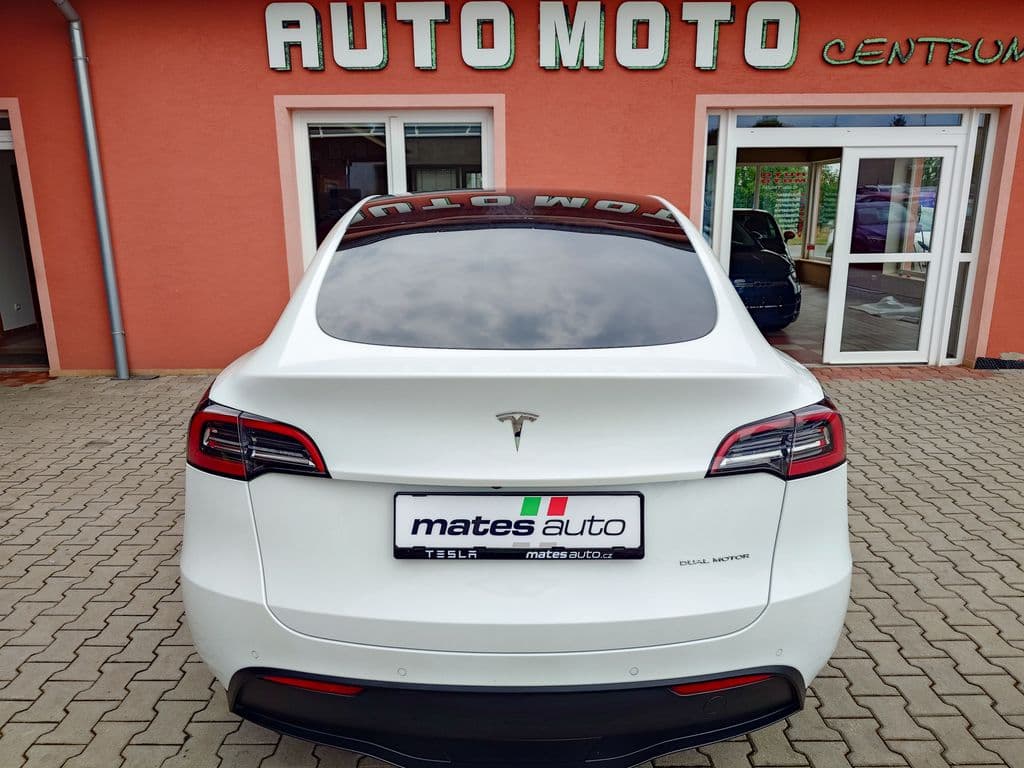 2022 Tesla MODEL Y - 8