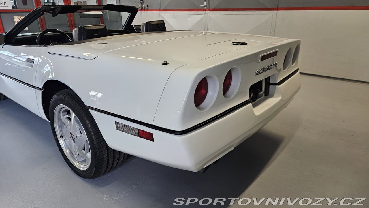 1989 Chevrolet CORVETTE - 11