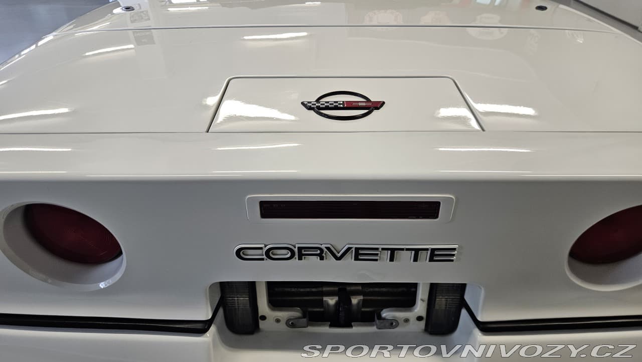 1989 Chevrolet CORVETTE - 14