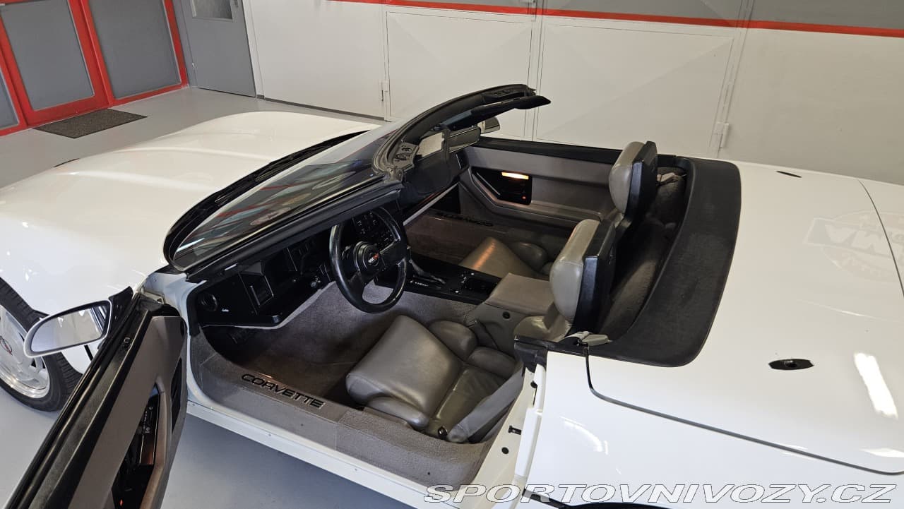 1989 Chevrolet CORVETTE - 18