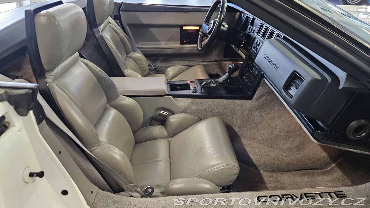 1989 Chevrolet CORVETTE - 19