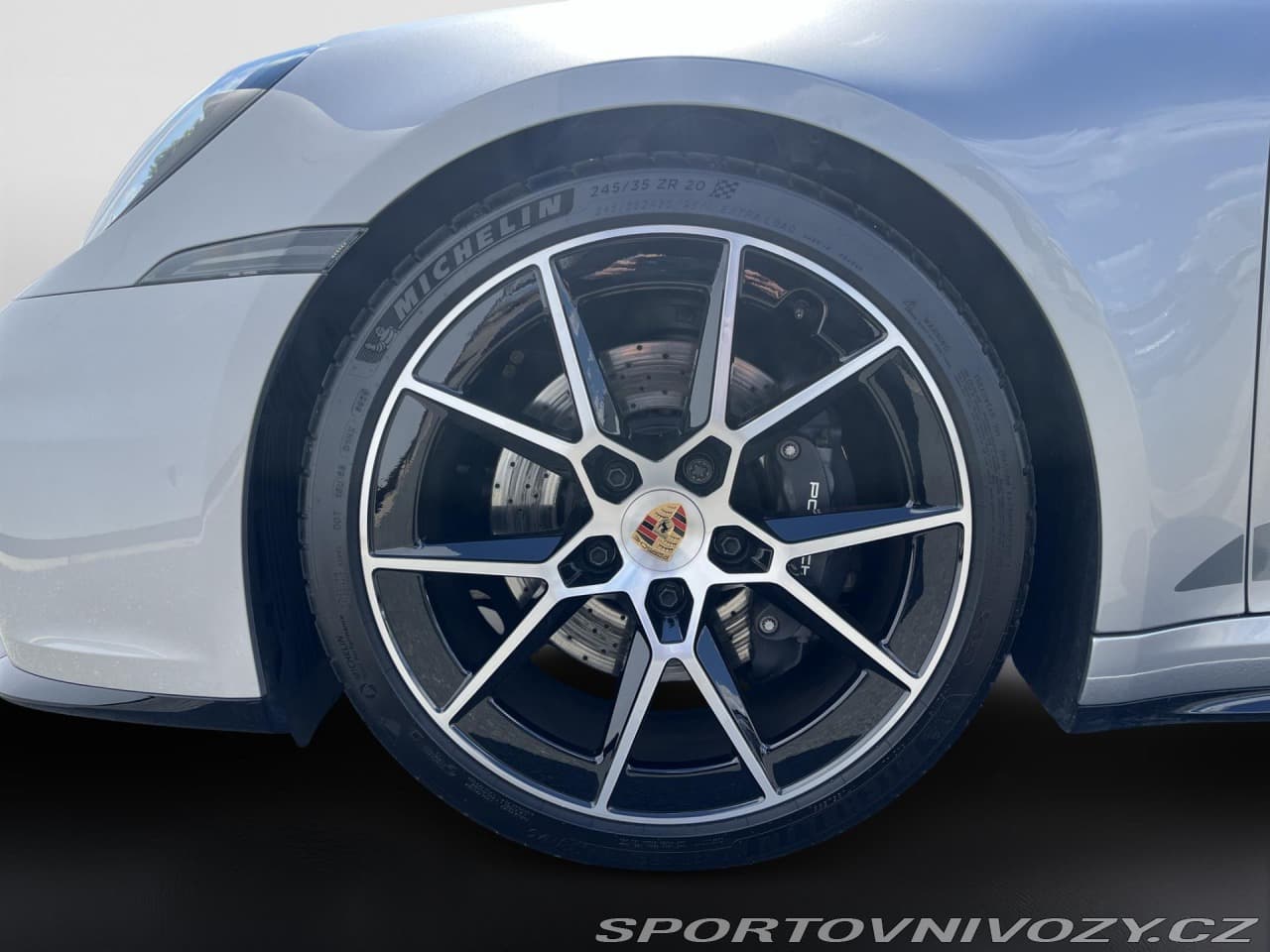 2025 Porsche 911 - 13