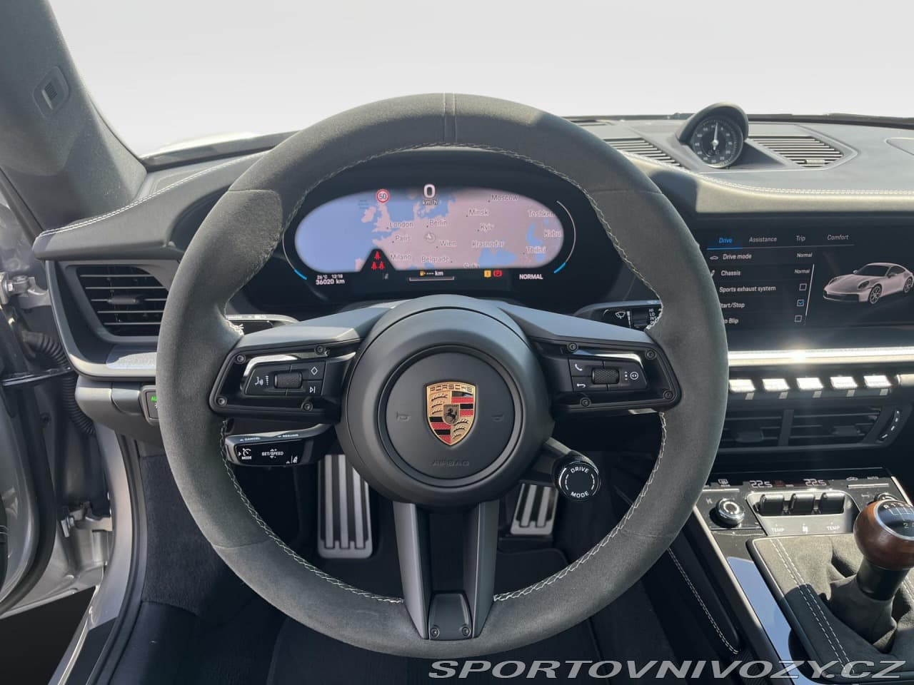 2025 Porsche 911 - 17