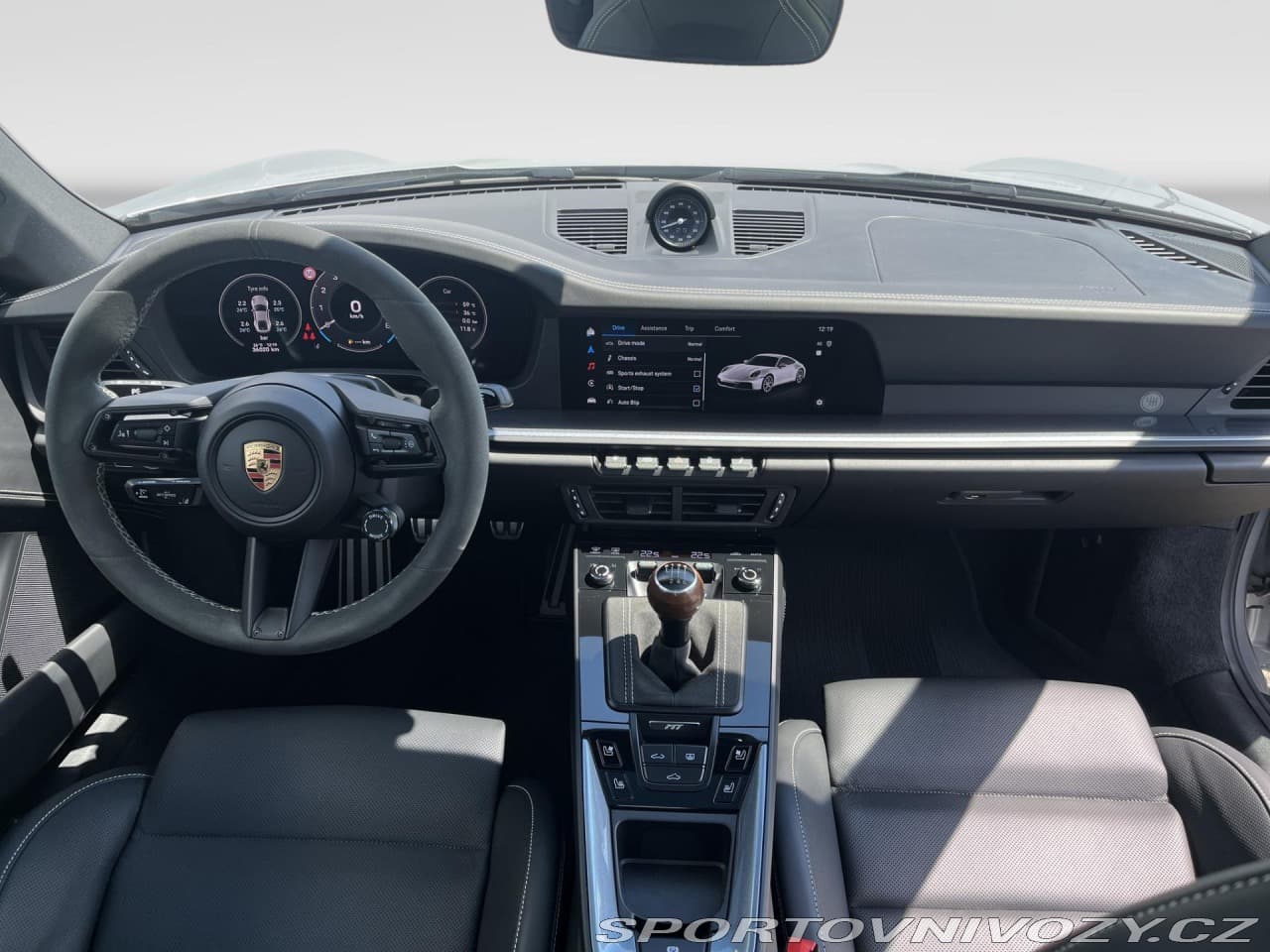 2025 Porsche 911 - 20