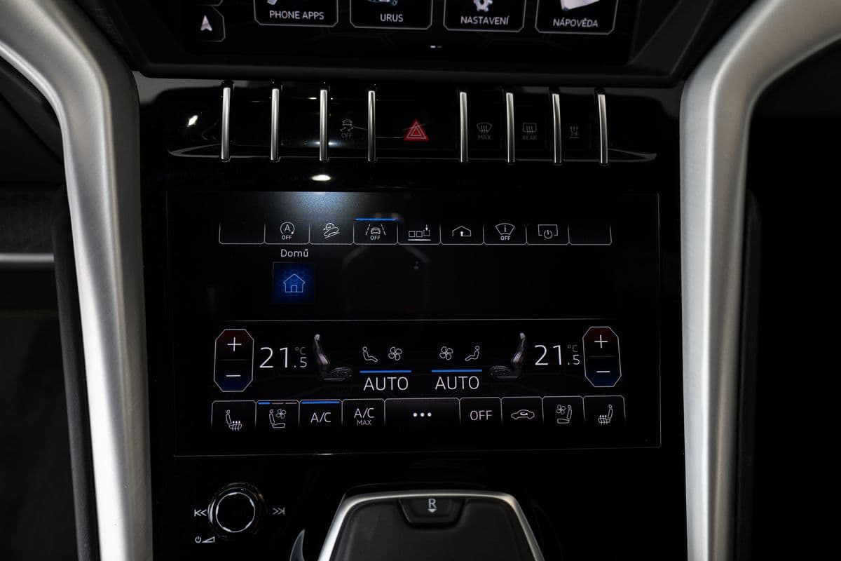 2019 Lamborghini URUS - 14