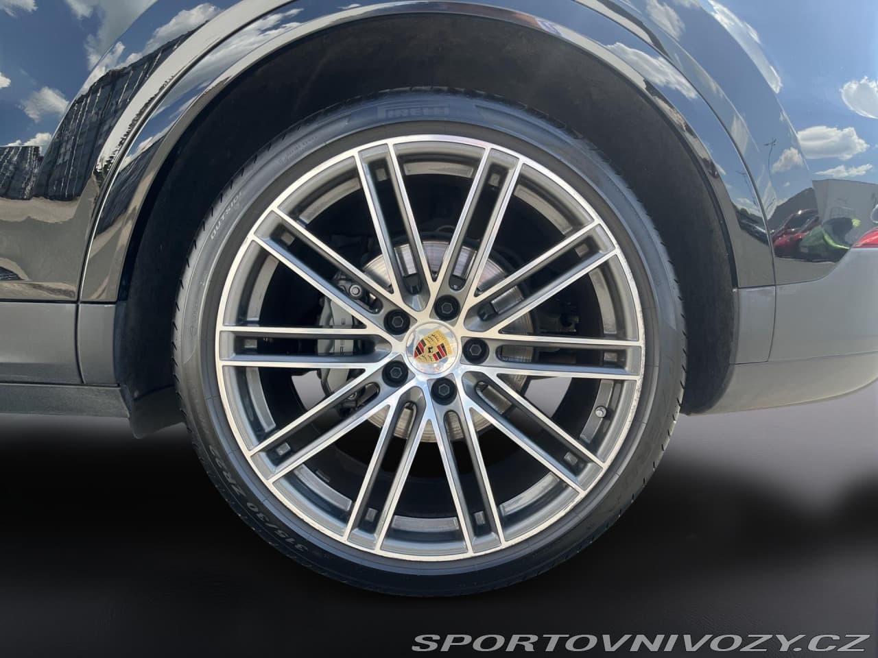 2023 Porsche CAYENNE - 11