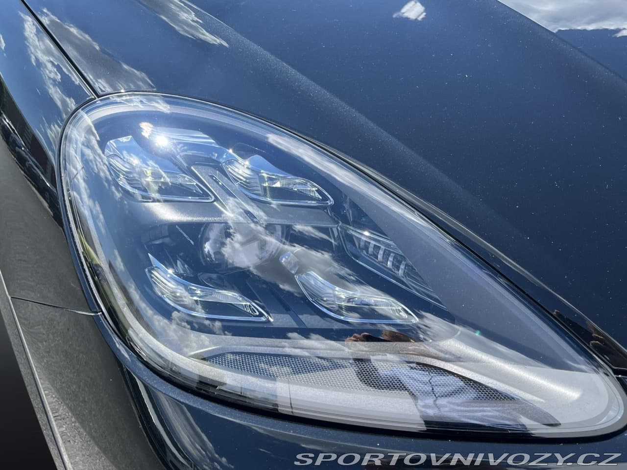 2023 Porsche CAYENNE - 9