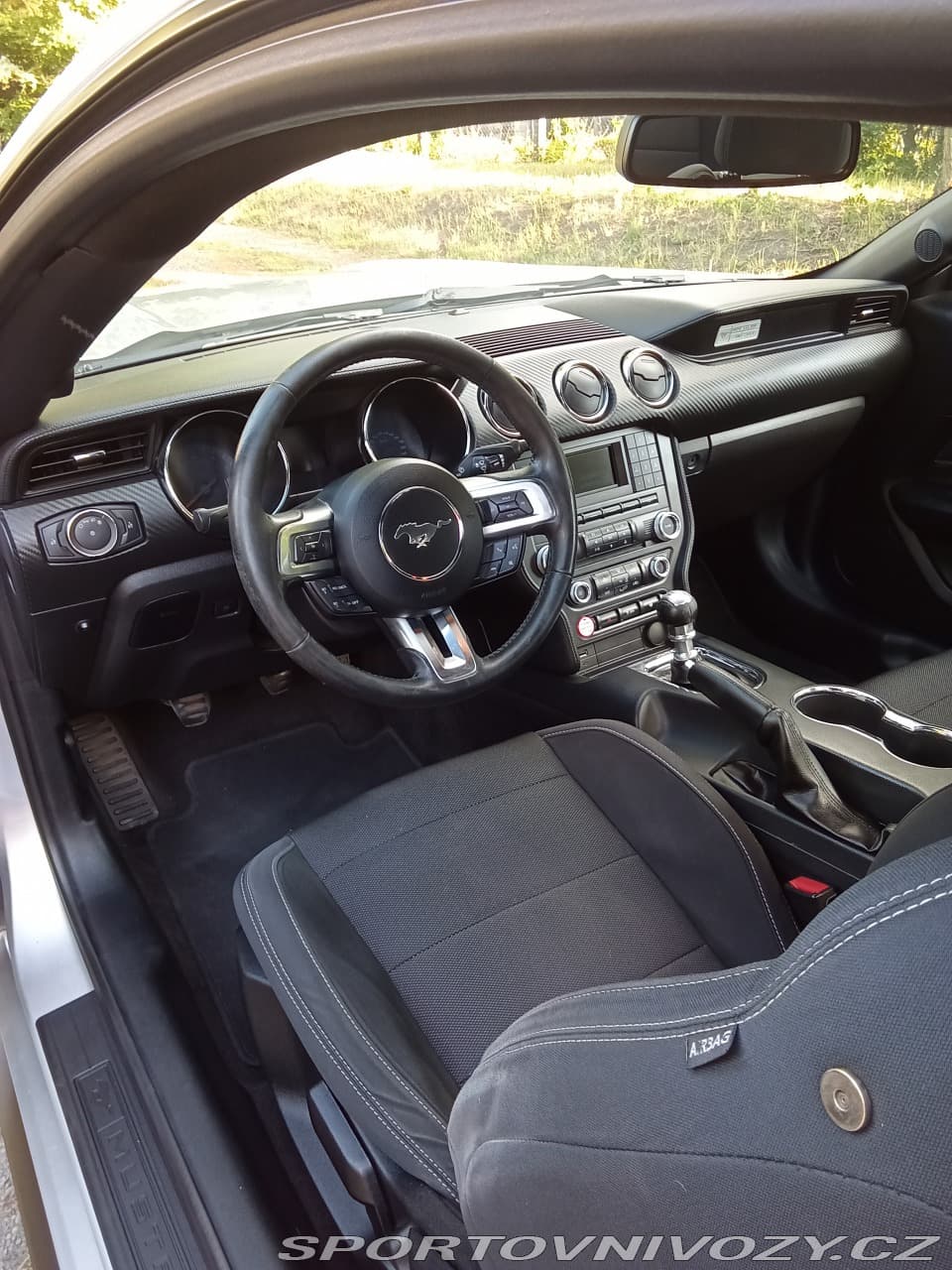 2017 Ford MUSTANG - 8