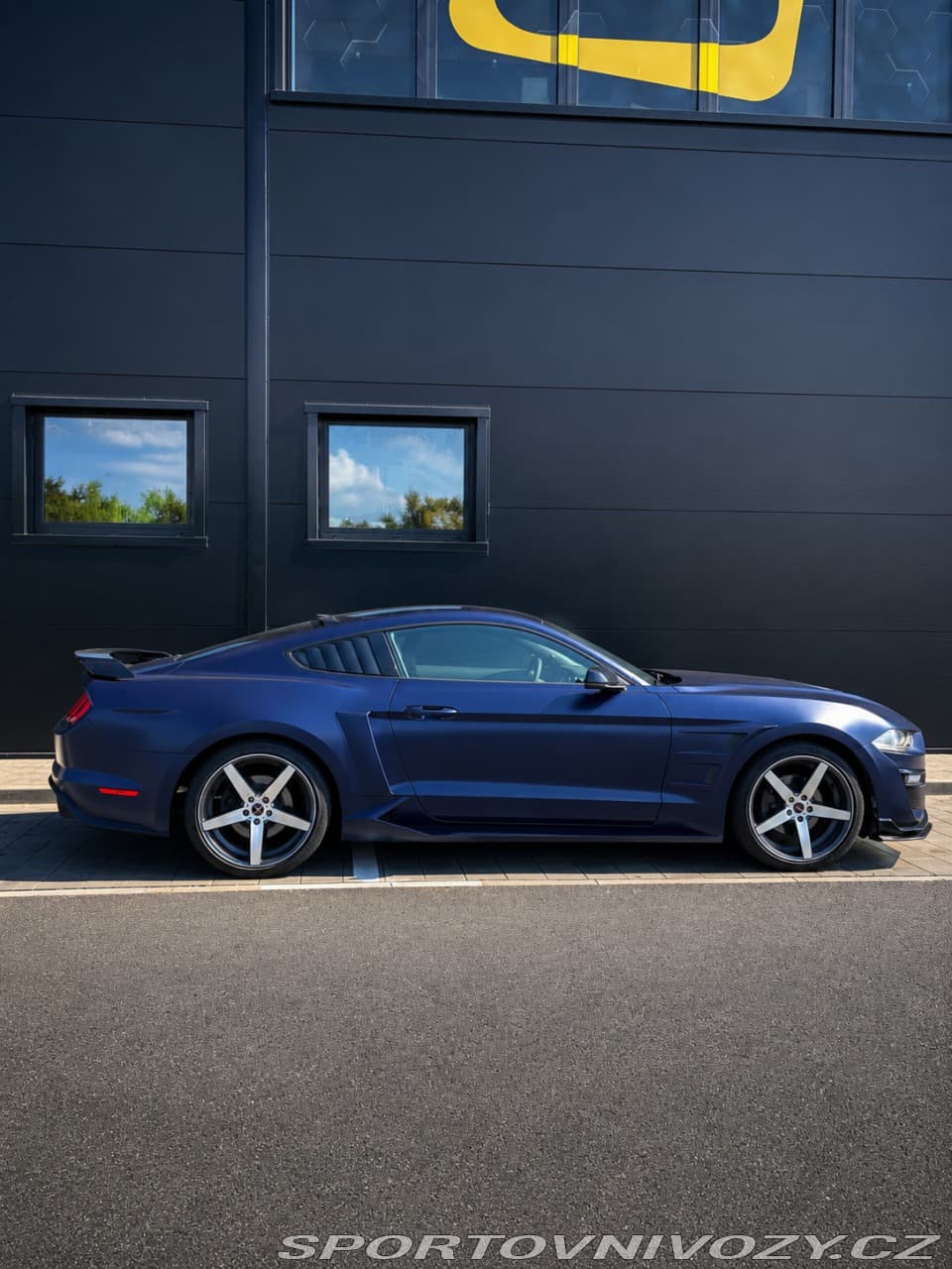 2018 Ford MUSTANG - 2