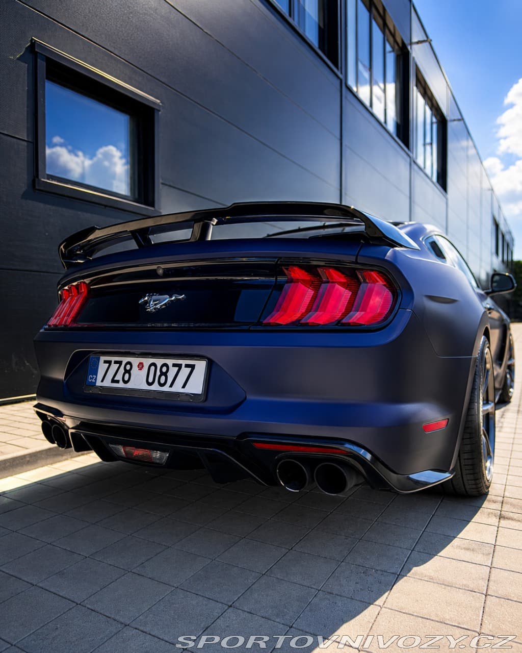 2018 Ford MUSTANG - 3