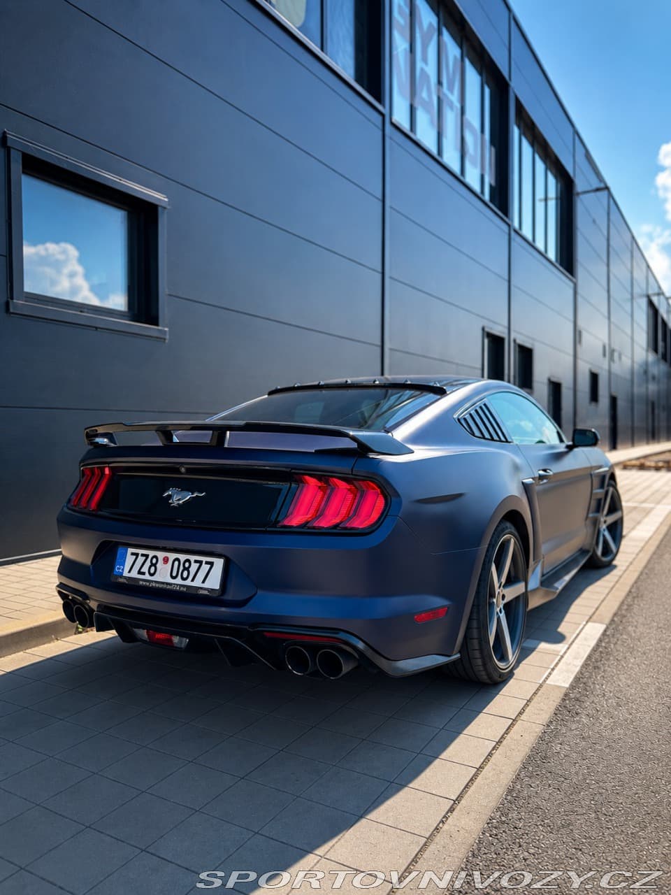 2018 Ford MUSTANG - 4