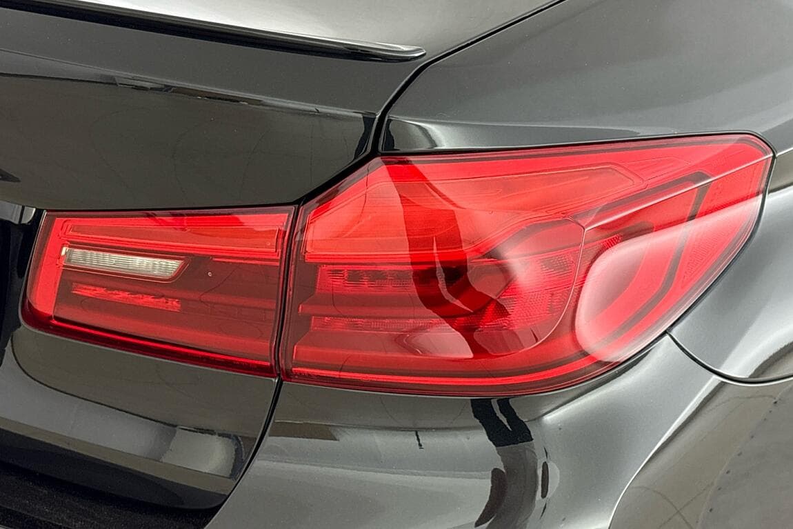 2020 BMW 5-SERIES - 5